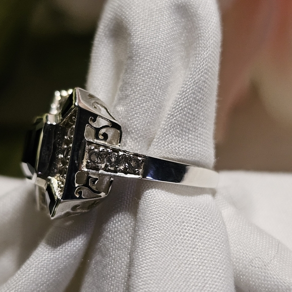 Black Spinel Ring - Picture 4 of 16